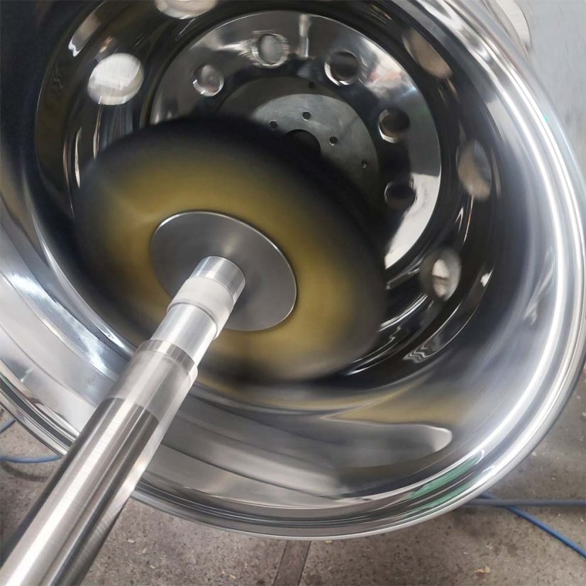 YELLOW POLISHING WHEEL – THE SOFTNESS THAT GIVES SHINE ITS DEPTH  300mm
