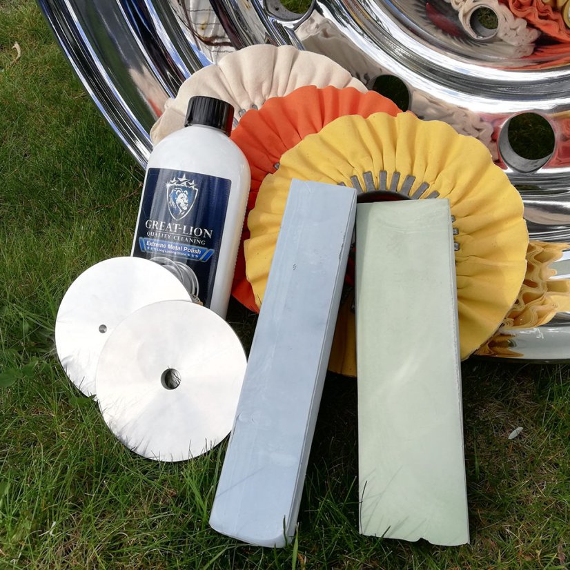 BÍLÝ LEŠTÍCÍ KOTOUČ – POSLEDNÍ DOTEK DOKONALÉHO ZRCADLA 300mm