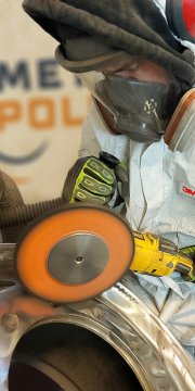 POLISHING COURSES – LEARN THE PERFECT SHINE DIRECTLY FROM A PROFESSIONAL