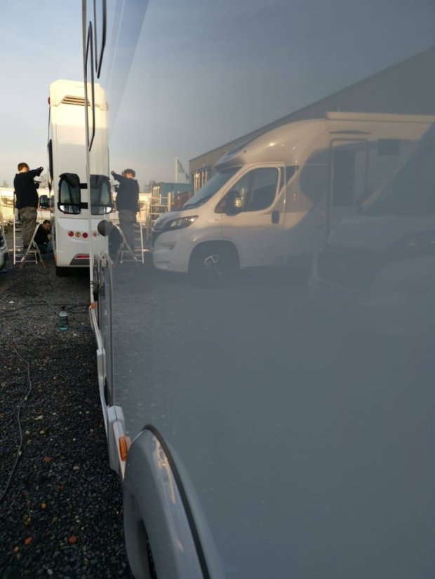 HIGH GLOSS QUICK DETAILER – RYCHLÝ LESK, KTERÝ TĚ ODMEŇUJE